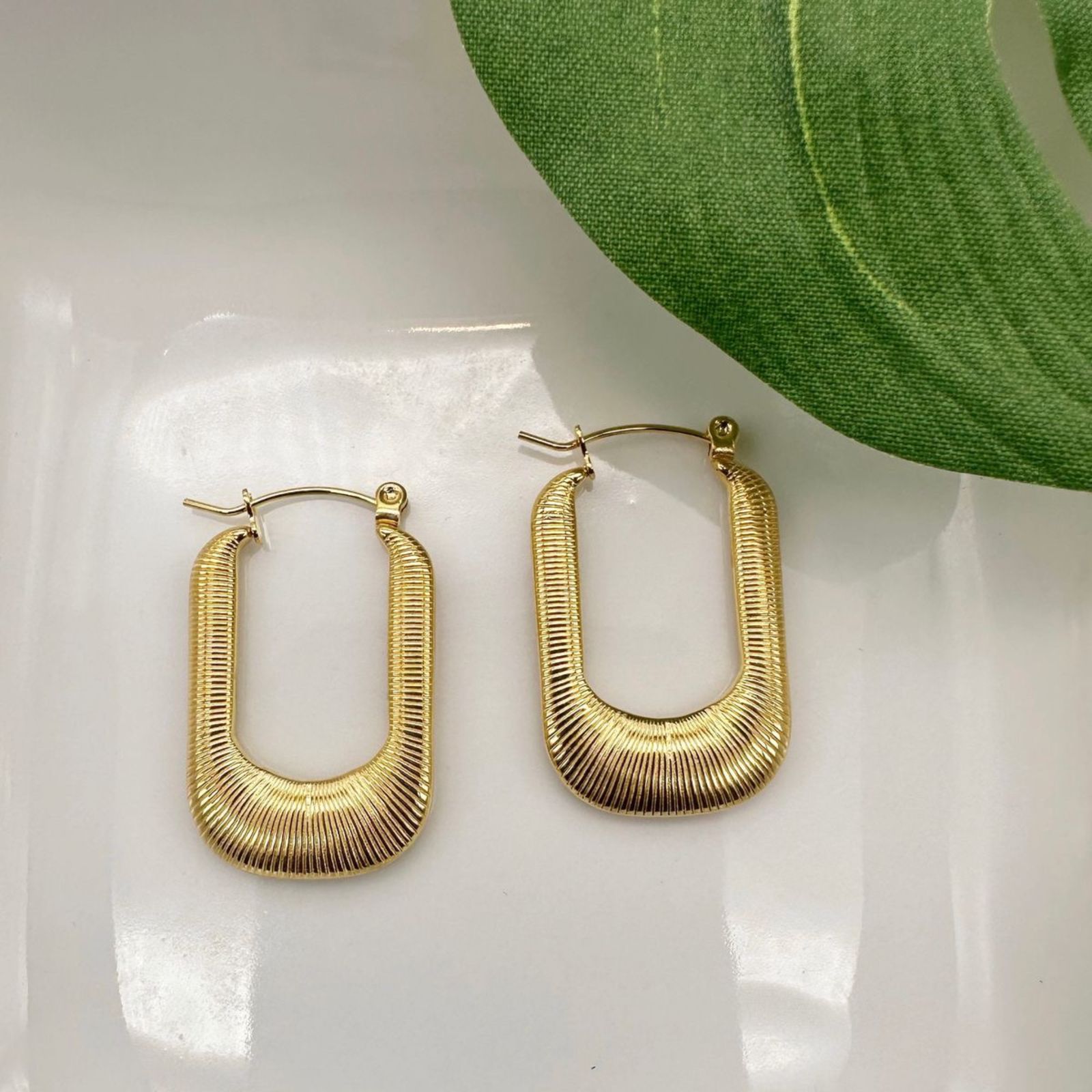 Texture square round anti turnish earing