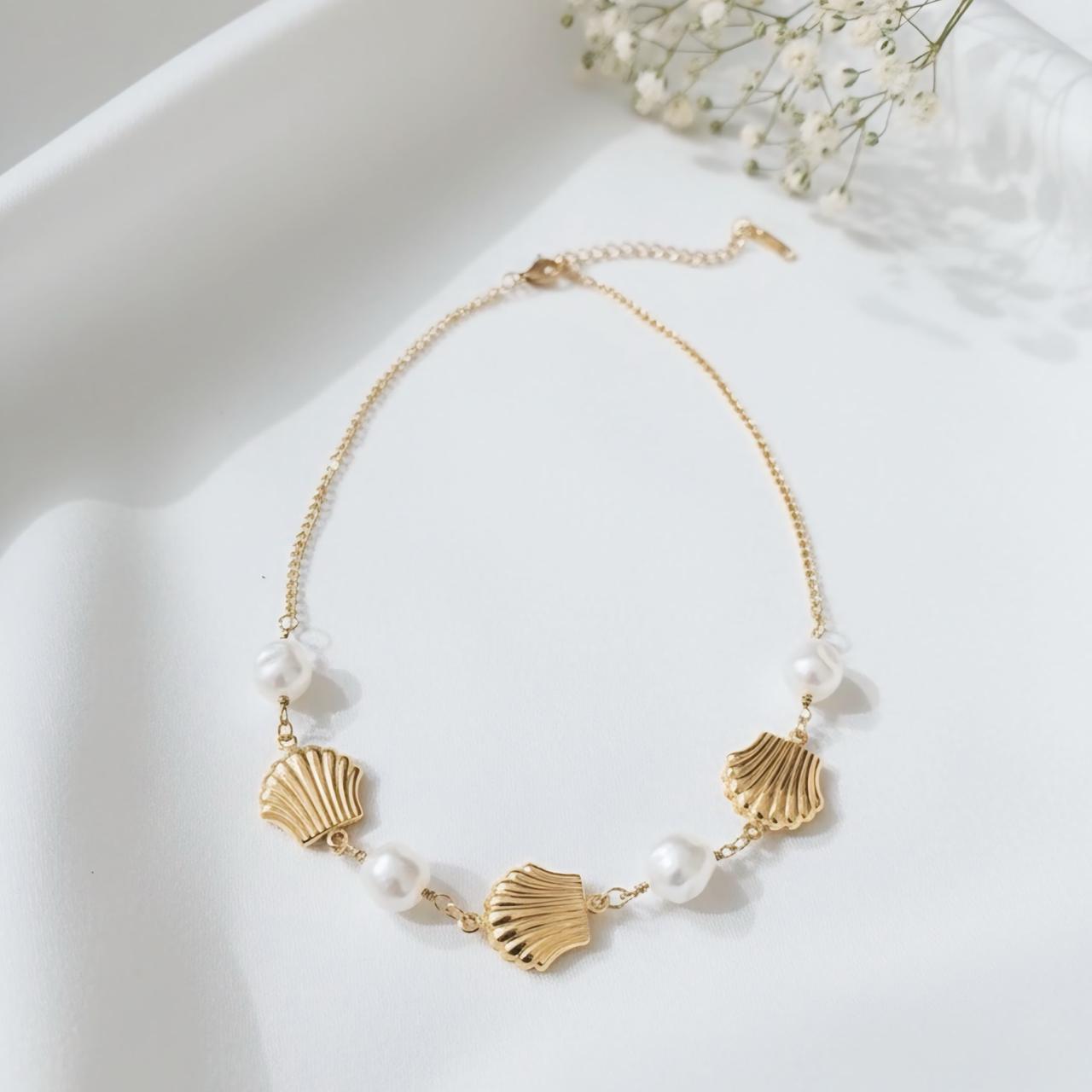 Shell beaded neck chain
