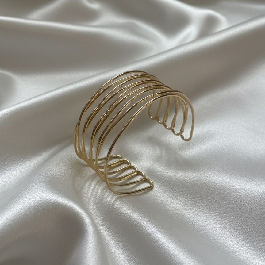 Adjustable bangle bracelet